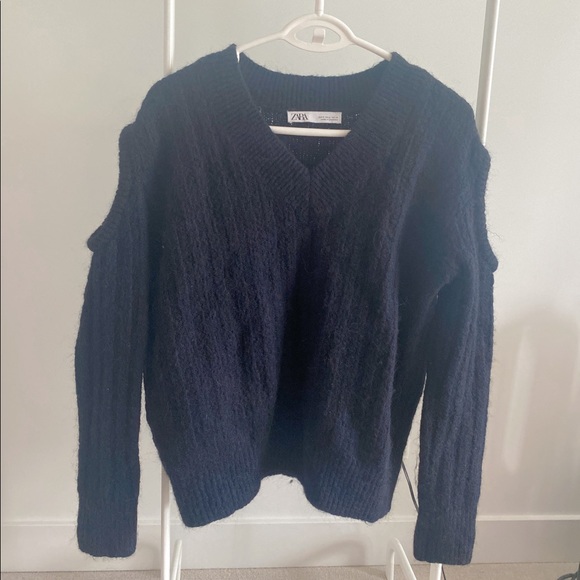 Zara black sweater Cut out shoulder sleeves - Picture 3 of 3